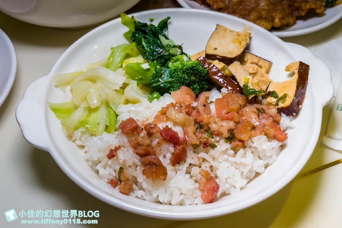 台北隱藏版「夜總會排骨飯」!秒回70年代復古大舞廳,飄香50年老店傳奇 台北隱藏版「夜總會排骨飯」!秒回70年代復古大舞廳,飄香50年老店傳奇