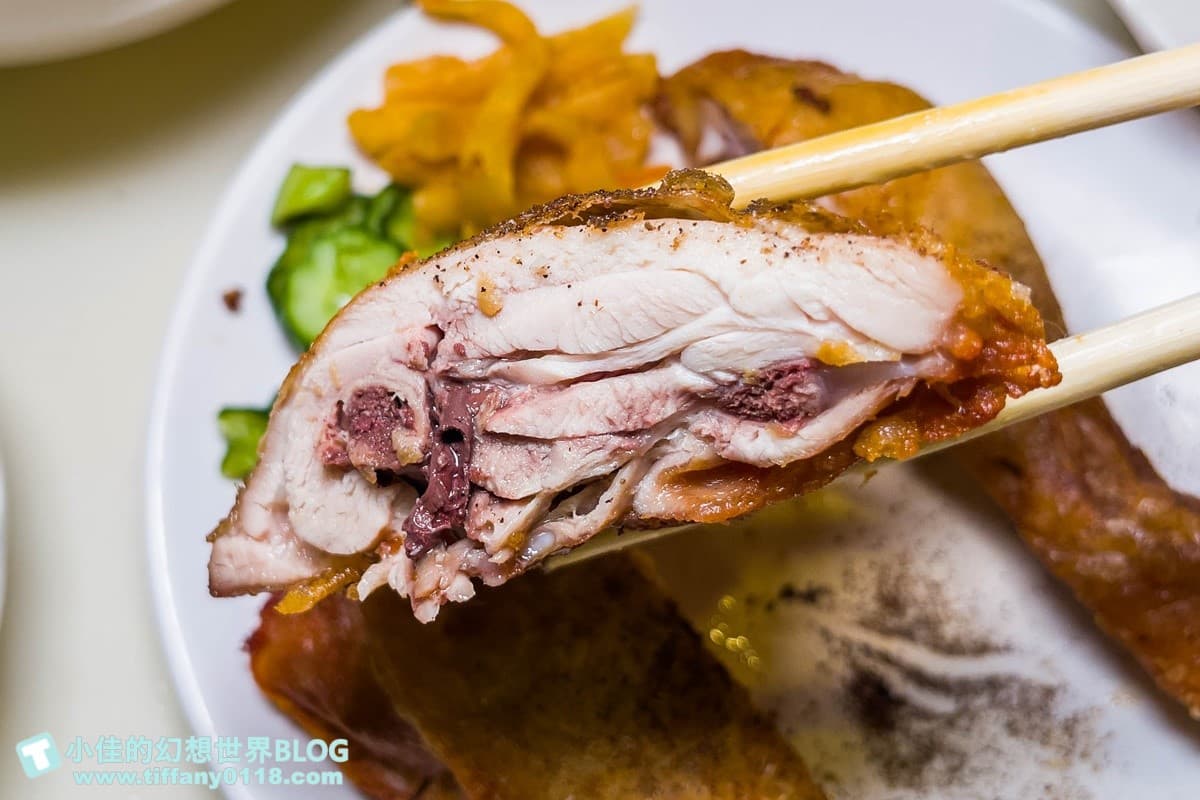 台北隱藏版「夜總會排骨飯」!秒回70年代復古大舞廳,飄香50年老店傳奇 台北隱藏版「夜總會排骨飯」!秒回70年代復古大舞廳,飄香50年老店傳奇