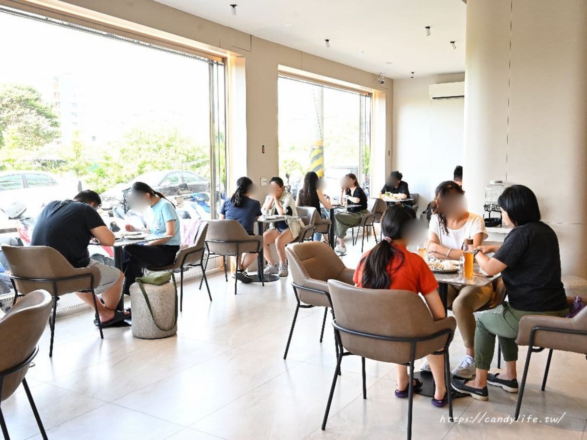 IG超夯「可頌霜淇淋」藏在這!台中隱藏版民宅甜點麵包店,暴紅千層蛋塔也有 IG超夯「可頌霜淇淋」藏在這!台中隱藏版民宅甜點麵包店,暴紅千層蛋塔也有