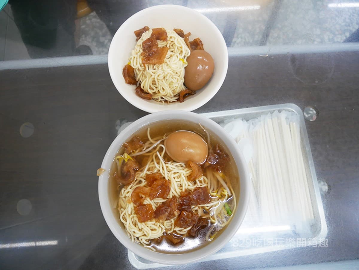 全台只在這裡有!傳統古早味「椪皮麵」鹹香Q彈,銅板價吃飽飽在地美食 全台只在這裡有!傳統古早味「椪皮麵」鹹香Q彈,銅板價吃飽飽在地美食