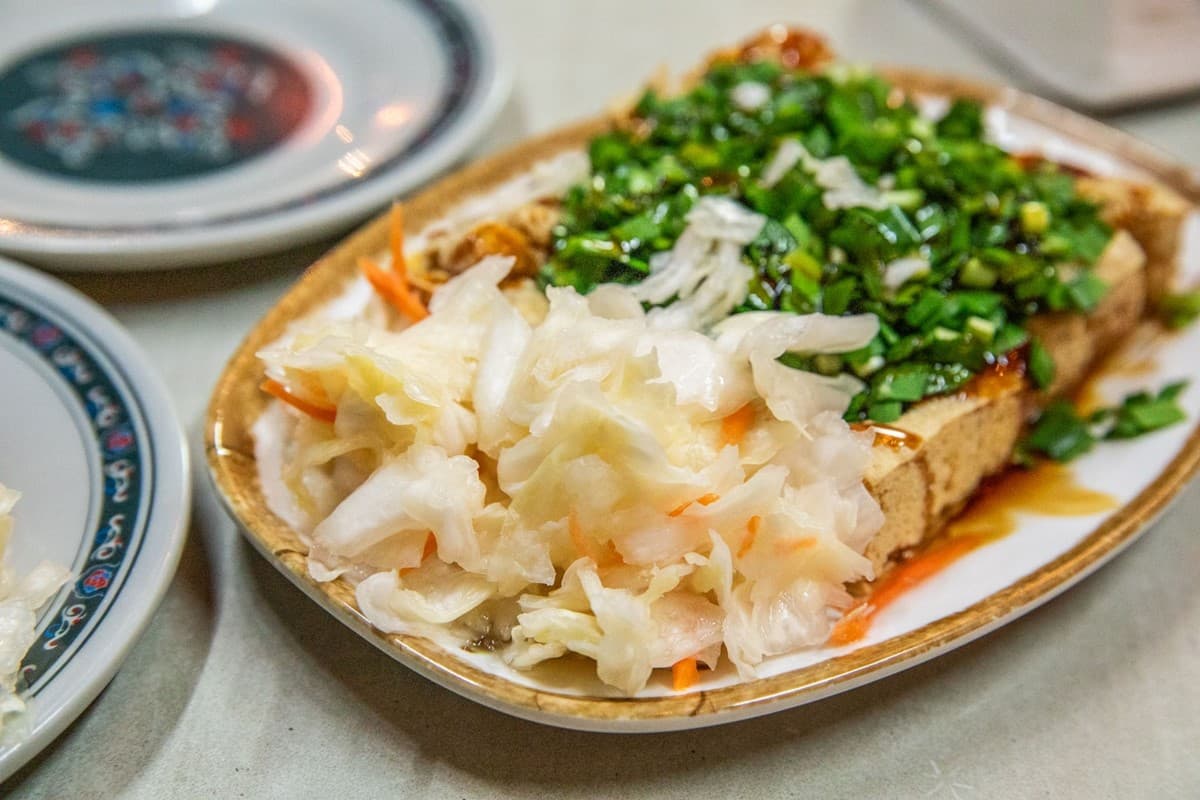 網推媲美「花蓮第一臭豆腐」!高分4.9星在地人超愛,滿滿韭菜尬泡菜超唰嘴 網推媲美「花蓮第一臭豆腐」!高分4.9星在地人超愛,滿滿韭菜尬泡菜超唰嘴