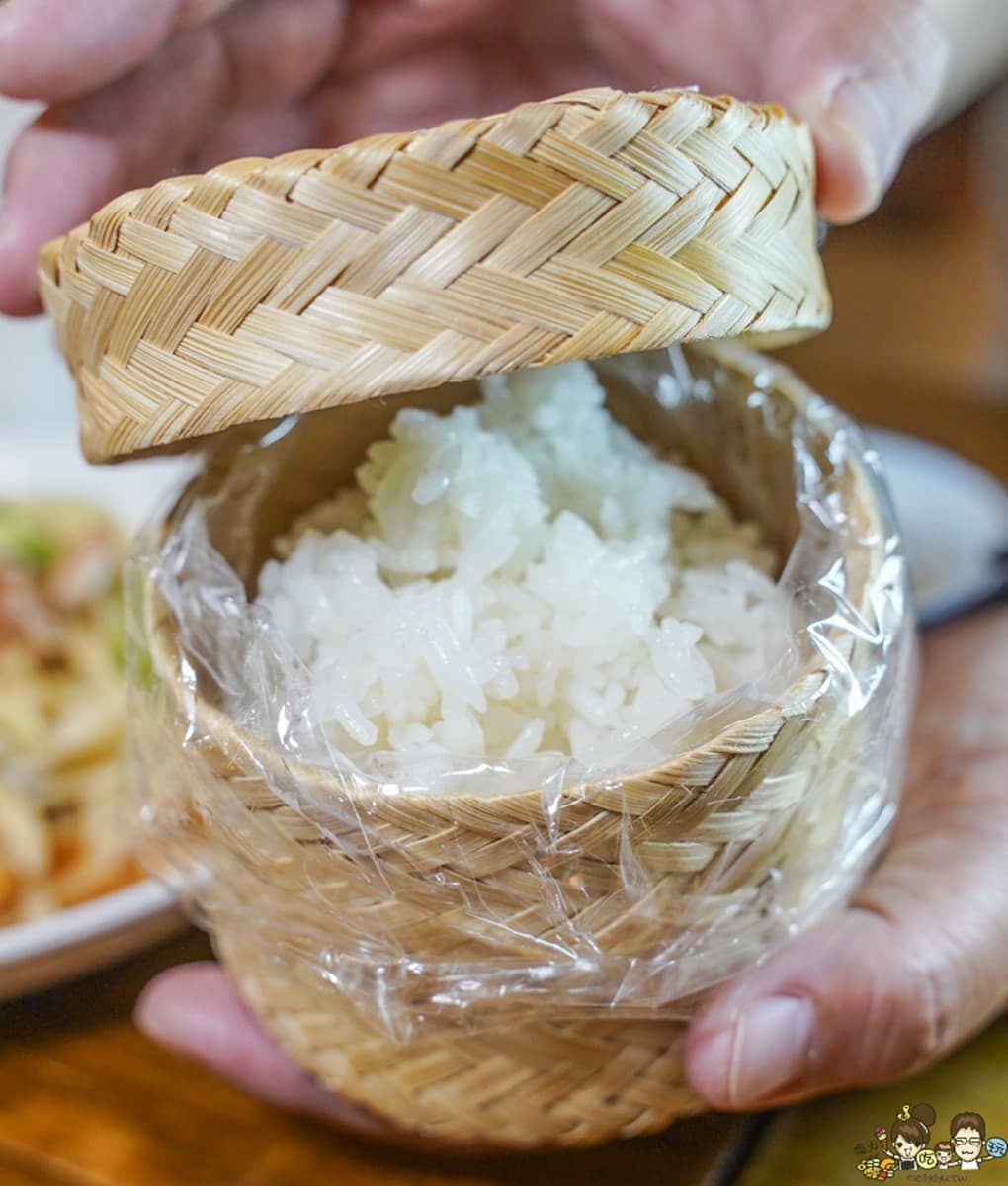 【新開店】泰國夜市搬來台!正宗泰式街頭小吃在高雄,爽嗑泰味燒烤、涼拌菜 【新開店】泰國夜市搬來台!正宗泰式街頭小吃在高雄,爽嗑泰味燒烤、涼拌菜