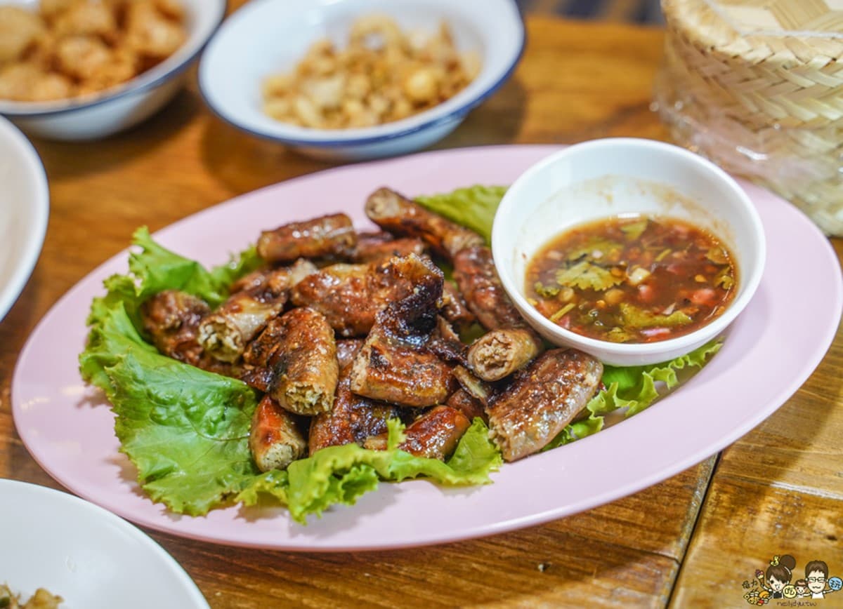 【新開店】泰國夜市搬來台!正宗泰式街頭小吃在高雄,爽嗑泰味燒烤、涼拌菜 【新開店】泰國夜市搬來台!正宗泰式街頭小吃在高雄,爽嗑泰味燒烤、涼拌菜