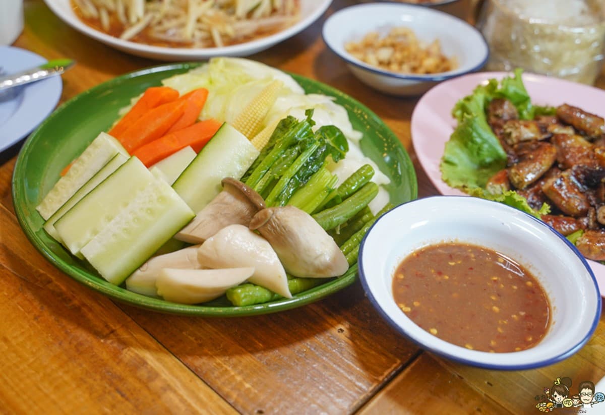【新開店】泰國夜市搬來台!正宗泰式街頭小吃在高雄,爽嗑泰味燒烤、涼拌菜 【新開店】泰國夜市搬來台!正宗泰式街頭小吃在高雄,爽嗑泰味燒烤、涼拌菜