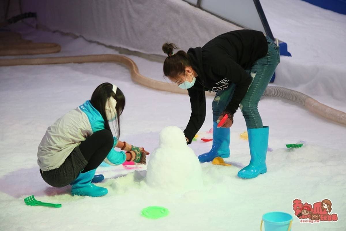 考100分免費玩雪!全台首家「室內雪樂園」加碼送飲料,每日限量30名快搶 考100分免費玩雪!全台首家「室內雪樂園」加碼送飲料,每日限量30名快搶