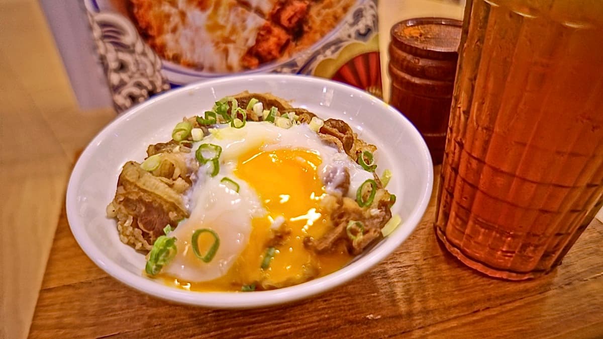 吉豚屋買一送一!憑證件免費送「腰內豬排」,壽喜燒牛丼+飲料只要99元爽吃 吉豚屋買一送一!憑證件免費送「腰內豬排」,壽喜燒牛丼+飲料只要99元爽吃