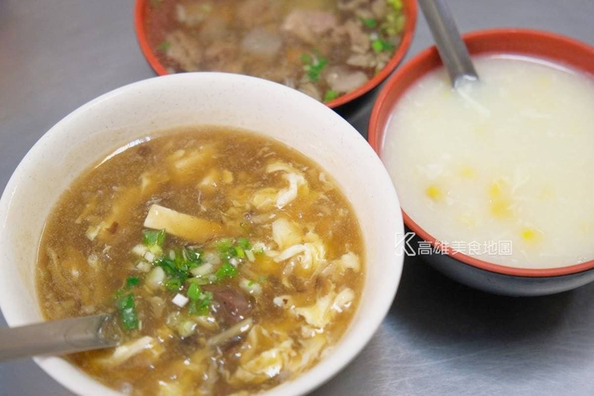 水餃每顆4元!高雄佛系小吃地點曝光,30元現煮酸辣湯滿滿都是料 水餃每顆4元!高雄佛系小吃地點曝光,30元現煮酸辣湯滿滿都是料