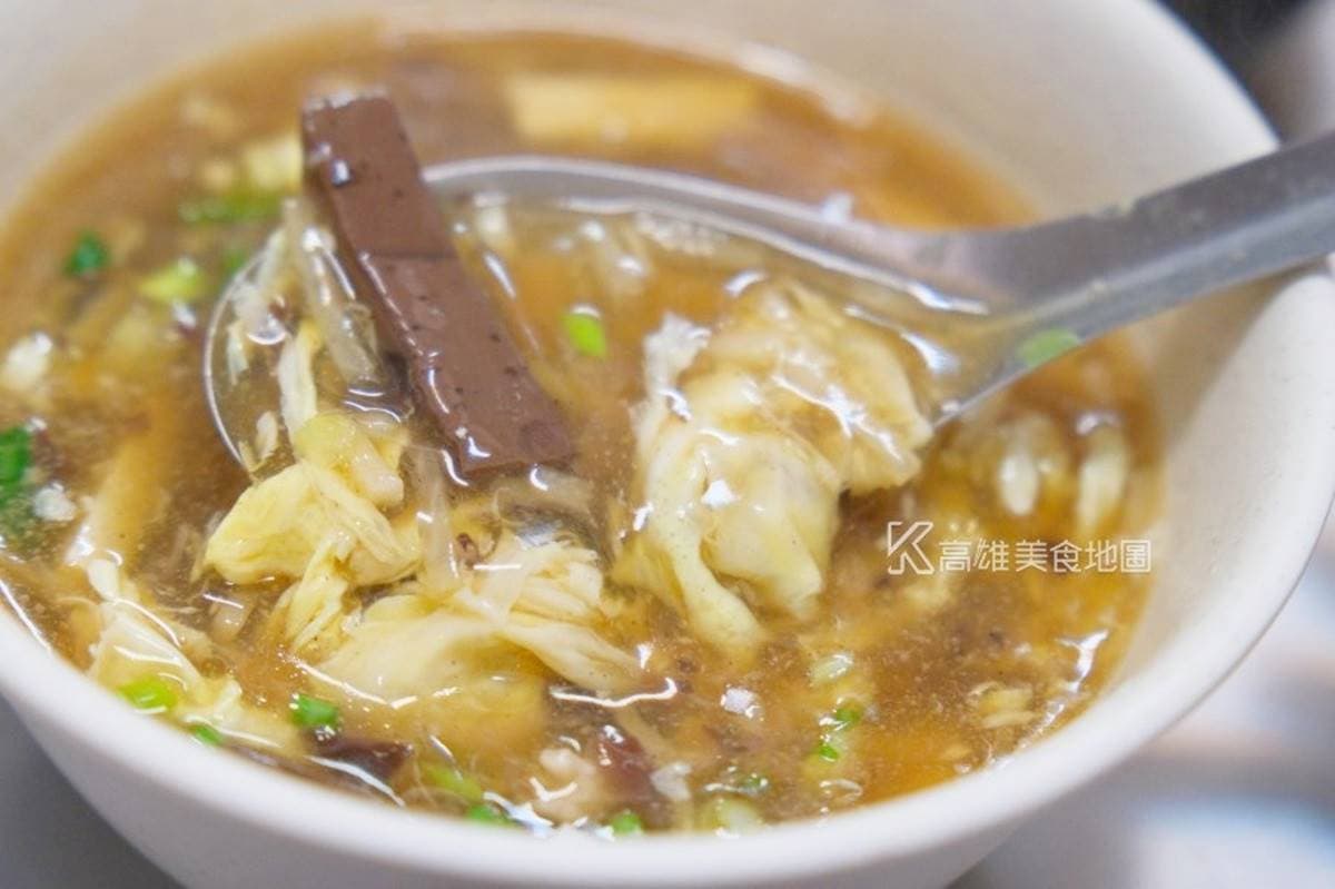 水餃每顆4元!高雄佛系小吃地點曝光,30元現煮酸辣湯滿滿都是料 水餃每顆4元!高雄佛系小吃地點曝光,30元現煮酸辣湯滿滿都是料