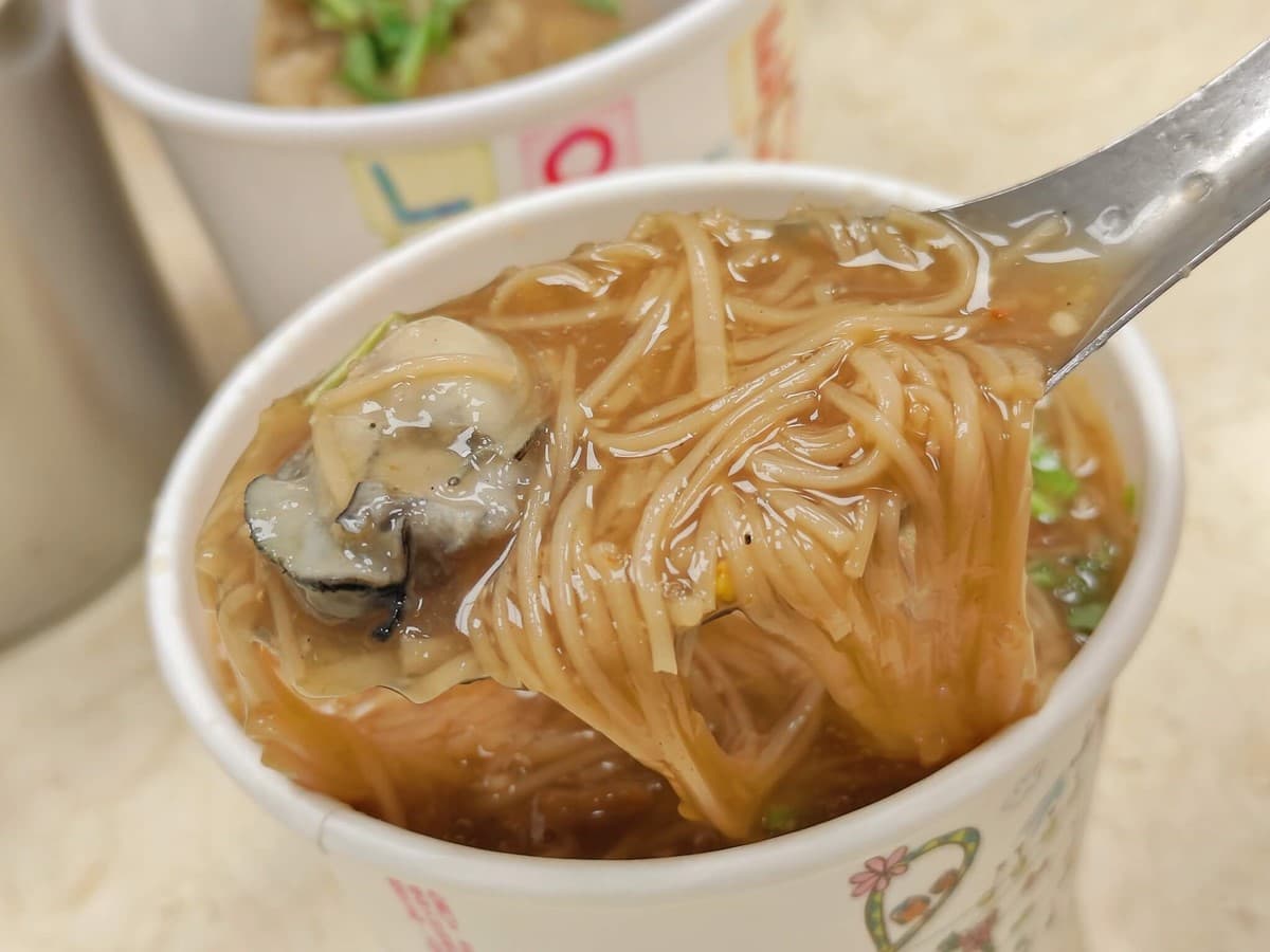 後山埤小吃四大天王之一!30年「老字號麵線」名人都愛,吃得到南部味肉粽 後山埤小吃四大天王之一!30年「老字號麵線」名人都愛,吃得到南部味肉粽
