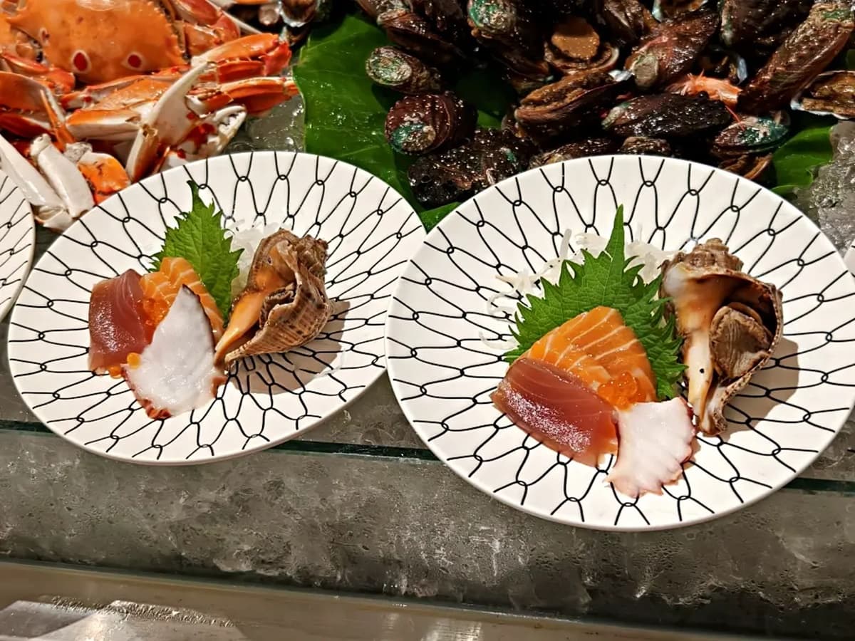 桃園隱藏版吃到飽!爽嗑「現煎干貝、海膽」千元有找,還有啤酒暢飲配牛排 桃園隱藏版吃到飽!爽嗑「現煎干貝、海膽」千元有找,還有啤酒暢飲配牛排