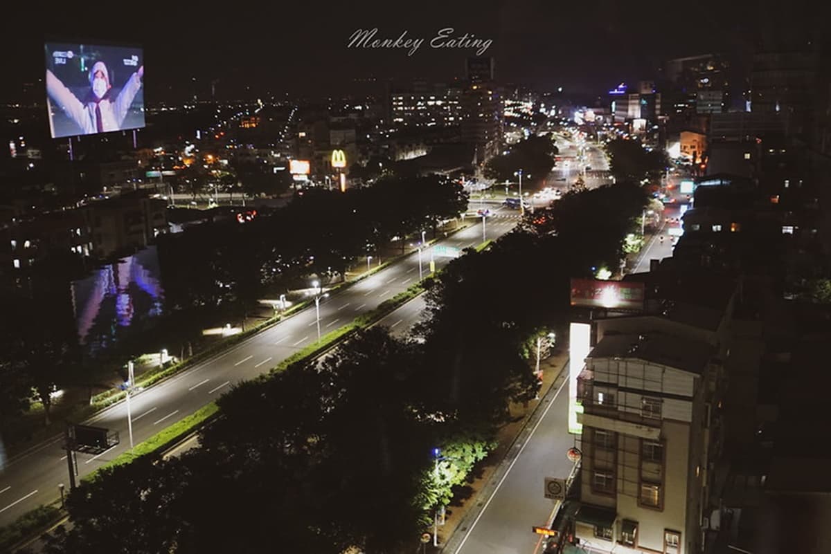 嘉義夜景攻略|精選12個必訪夜晚景點,賞夕陽、看夜景、約會拍照一次看 嘉義晚上景點:N23.5 Lounge