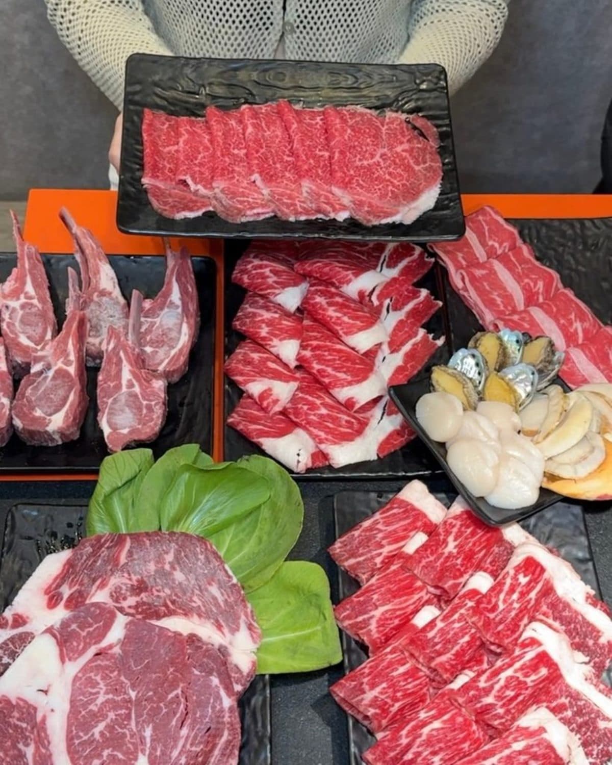 和牛肋眼免費吃!新北高CP值燒烤,自助吧、海鮮、火鍋百種食材無限吃到飽 和牛肋眼免費吃!新北高CP值燒烤,自助吧、海鮮、火鍋百種食材無限吃到飽