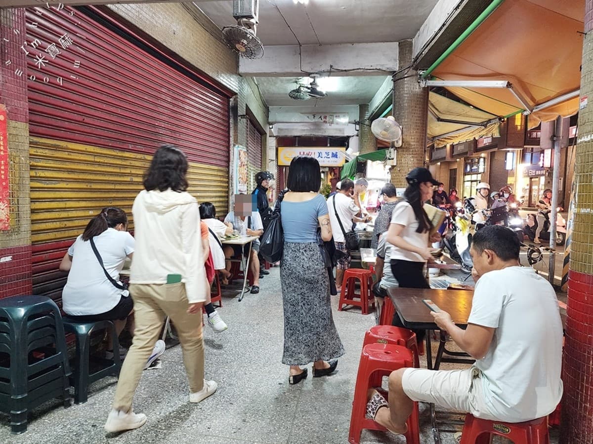 豬腳湯只要55元!永和人激推「銅板價宵夜」,香Q麻醬麵、滿料豬血湯都必點 豬腳湯只要55元!永和人激推「銅板價宵夜」,香Q麻醬麵、滿料豬血湯都必點