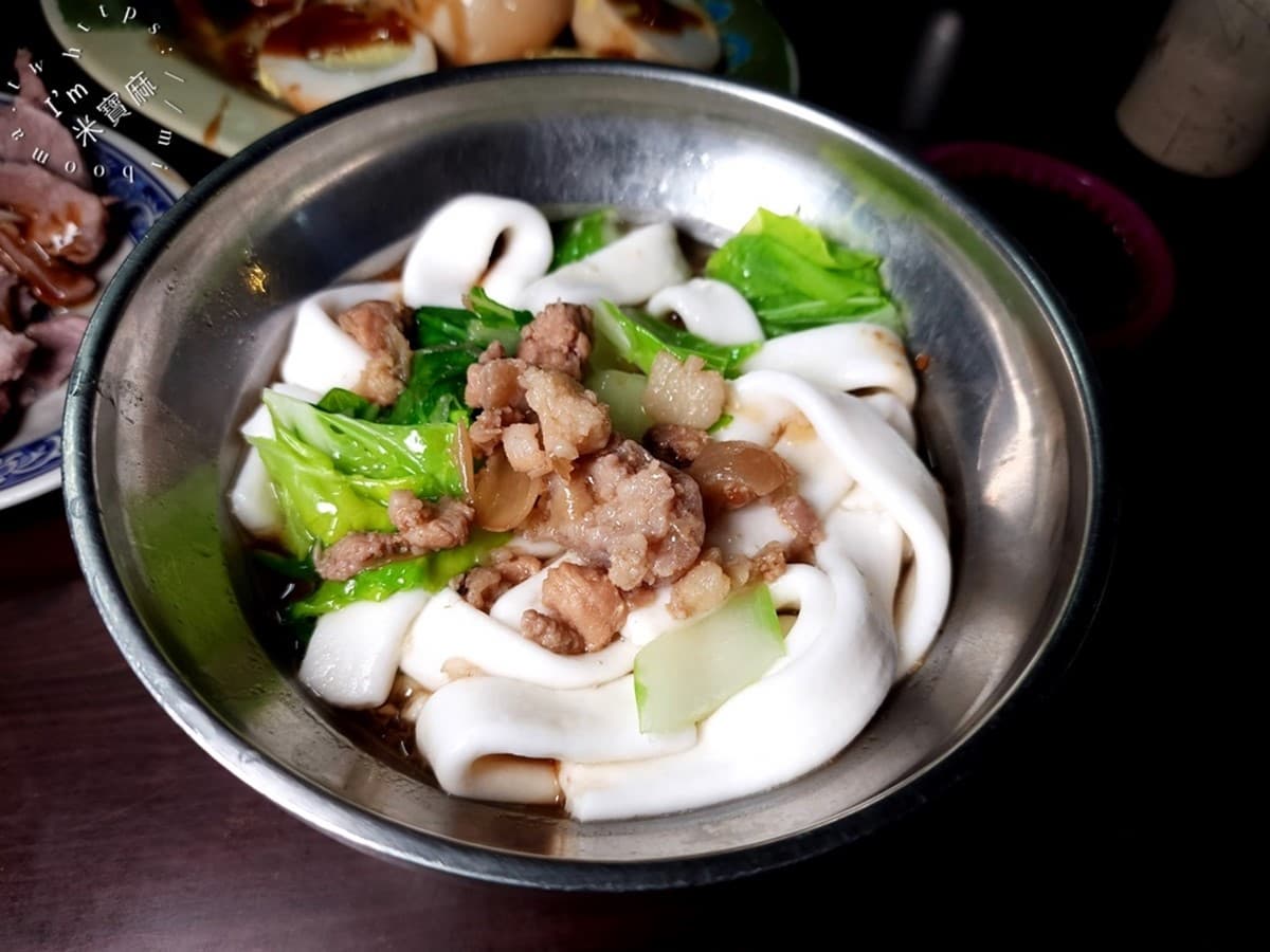 豬腳湯只要55元!永和人激推「銅板價宵夜」,香Q麻醬麵、滿料豬血湯都必點 豬腳湯只要55元!永和人激推「銅板價宵夜」,香Q麻醬麵、滿料豬血湯都必點