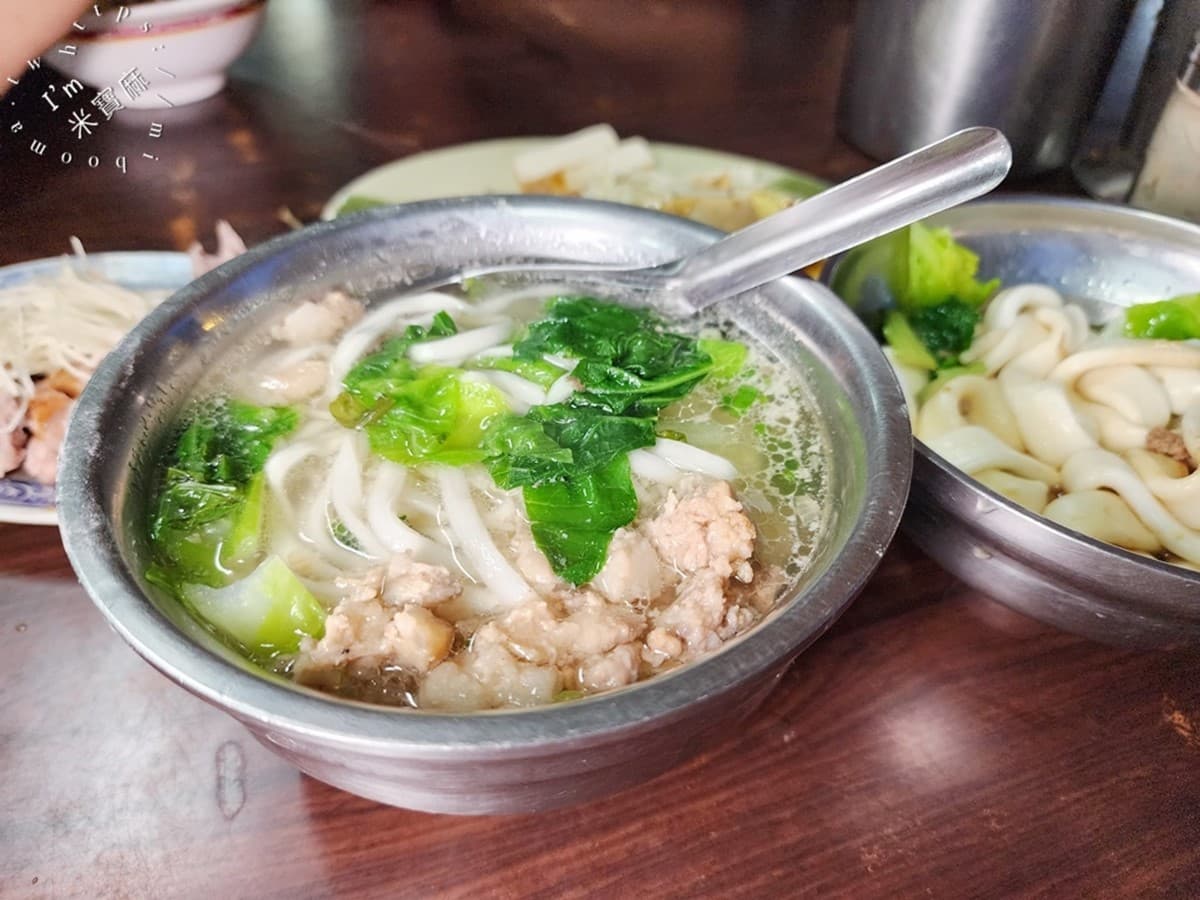 豬腳湯只要55元!永和人激推「銅板價宵夜」,香Q麻醬麵、滿料豬血湯都必點 豬腳湯只要55元!永和人激推「銅板價宵夜」,香Q麻醬麵、滿料豬血湯都必點
