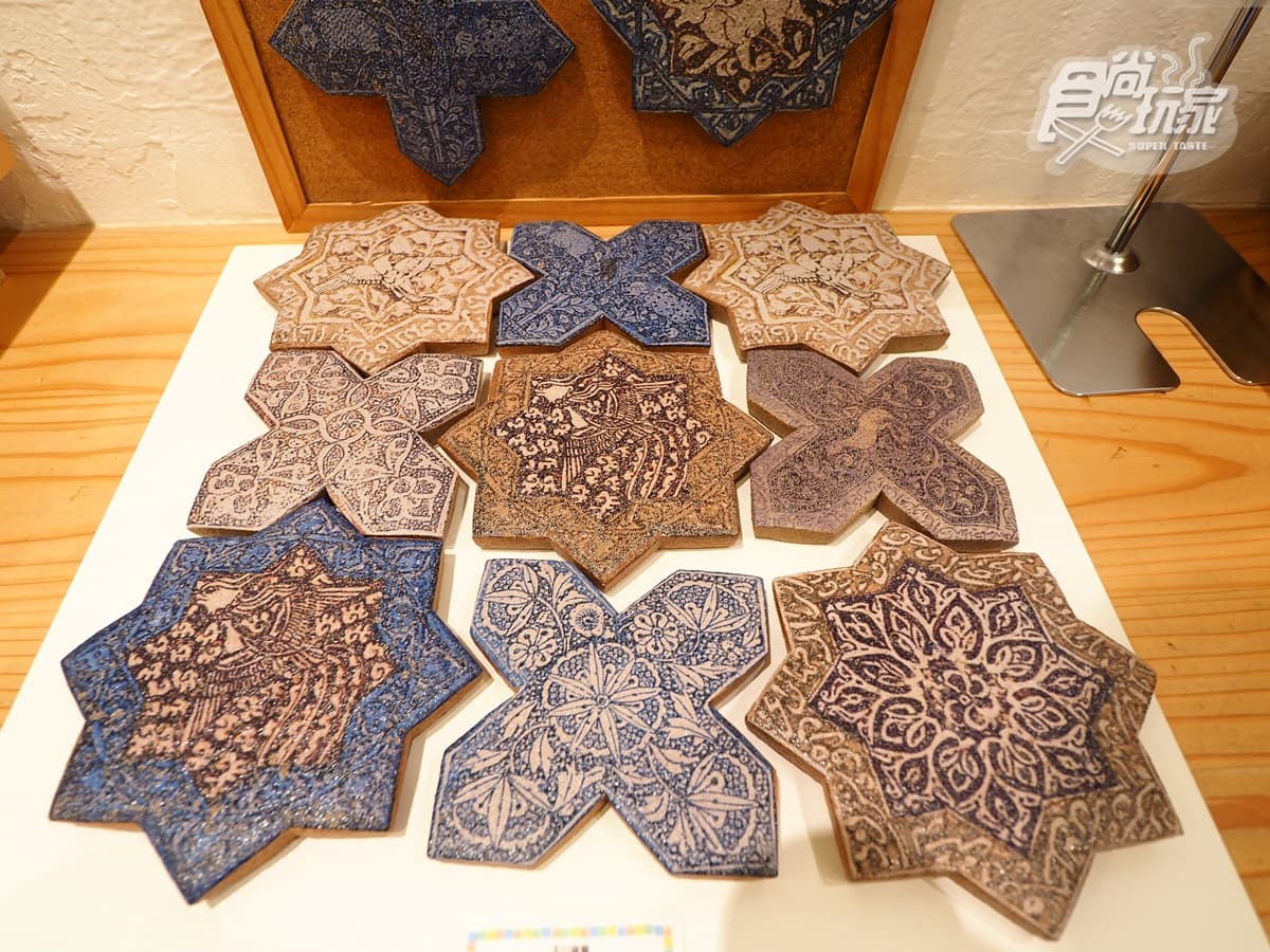 撞臉蠟筆小新的「磁磚博物館」!花磚控瘋狂尖叫,還有DIY可以帶回家 撞臉蠟筆小新的「磁磚博物館」!花磚控瘋狂尖叫,還有DIY可以帶回家