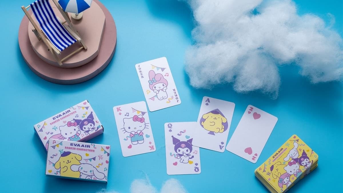 Hello Kitty彩繪機來了!長榮三麗鷗新機登場,撲克牌、登機證超欠收藏 Hello Kitty彩繪機來了!長榮三麗鷗新機登場,撲克牌、登機證超欠收藏