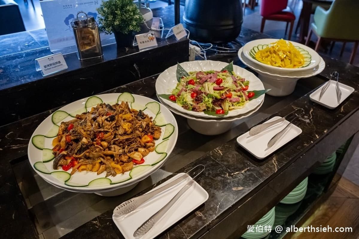 420元爽嗑海鮮吃到飽!新北萬里隱藏版「海景Buffet」,白蝦、淡菜、豬腳無限吃 420元爽嗑海鮮吃到飽!新北萬里隱藏版「海景Buffet」,白蝦、淡菜、豬腳無限吃
