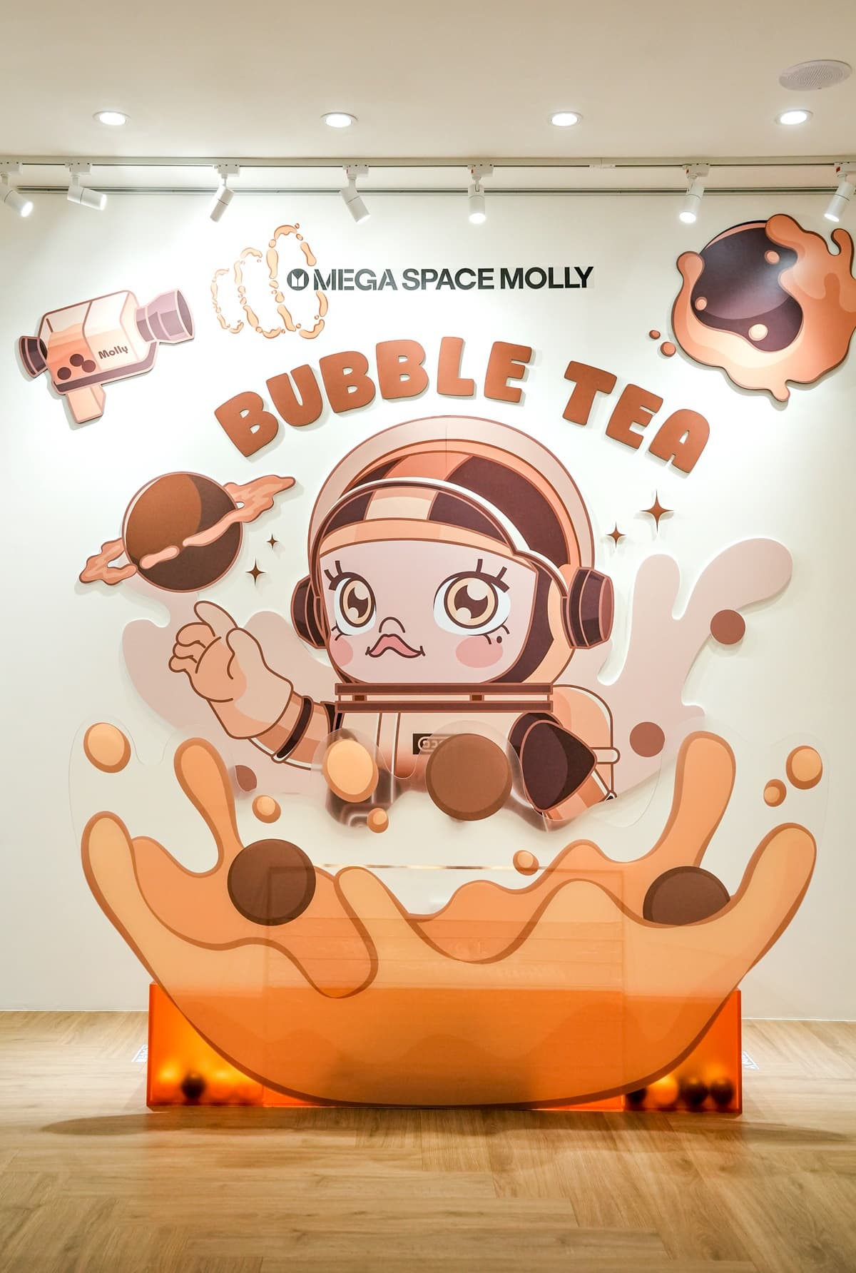 免費逛「POP MART珍奶公仔」特展!爽抽台灣限定珍奶MOLLY、玩拍貼機 免費逛「POP MART珍奶公仔」特展!爽抽台灣限定珍奶MOLLY、玩拍貼機