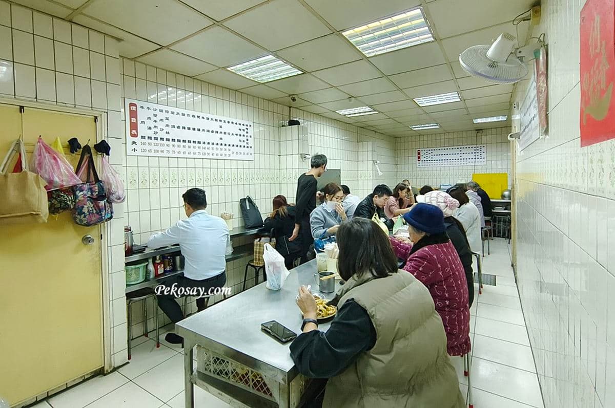 外媒稱「台灣美食之最」!台北城中市場「老字號熗鍋麵」,手擀麵Q彈有嚼勁 外媒稱「台灣美食之最」!台北城中市場「老字號熗鍋麵」,手擀麵Q彈有嚼勁