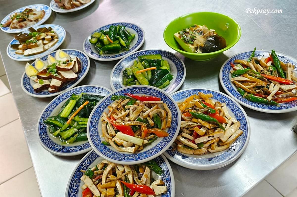 外媒稱「台灣美食之最」!台北城中市場「老字號熗鍋麵」,手擀麵Q彈有嚼勁 外媒稱「台灣美食之最」!台北城中市場「老字號熗鍋麵」,手擀麵Q彈有嚼勁