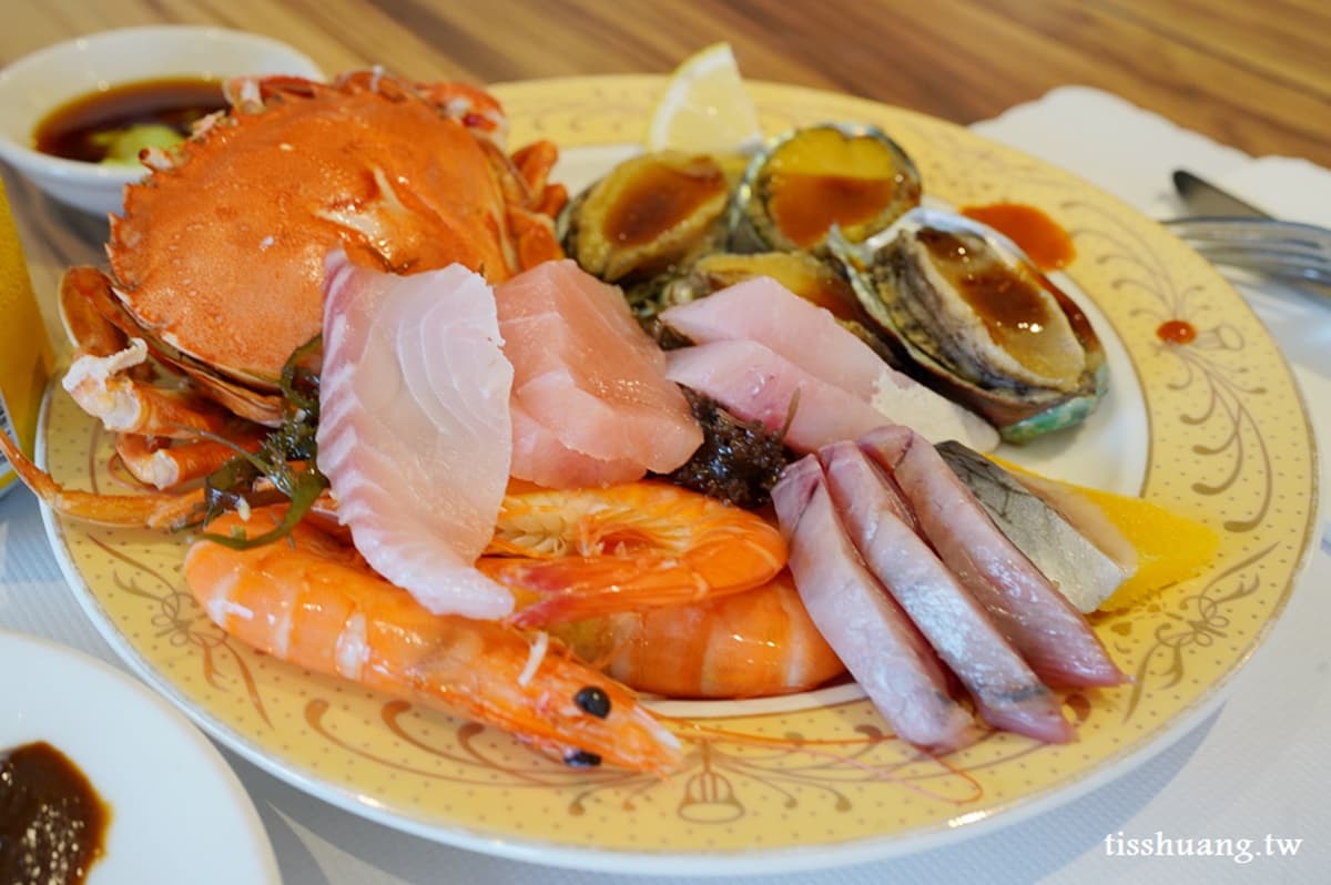 宜蘭週末限定「海景Buffet」!牛排、烤鴨、午仔魚任嗑,龍蝦三明治爽配啤酒暢飲 宜蘭週末限定「海景Buffet」!牛排、烤鴨、午仔魚任嗑,龍蝦三明治爽配啤酒暢飲