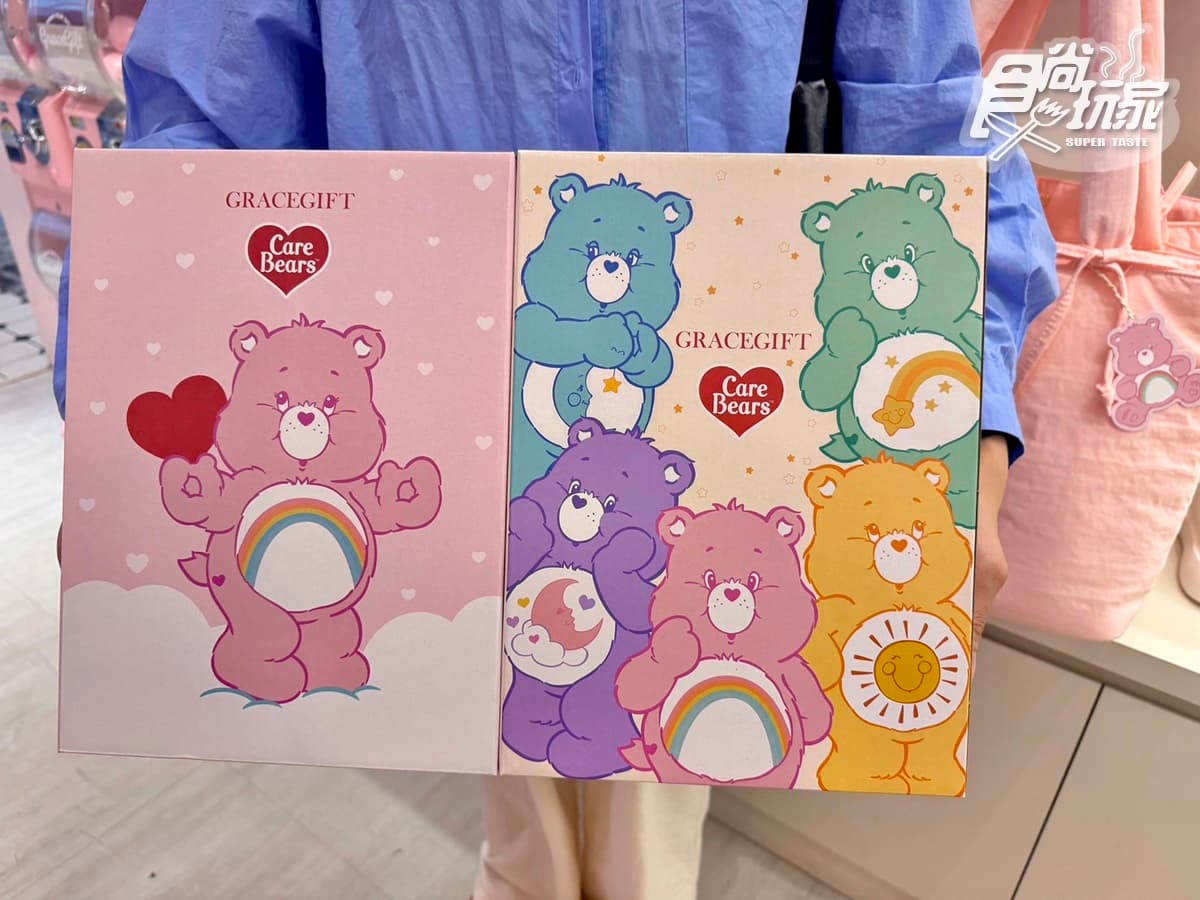 全台首間「彩虹熊粉紅小屋」在西門!Care Bears專賣店:巨大盒裝、送襪子盲盒 全台首間「彩虹熊粉紅小屋」在西門!Care Bears專賣店:巨大盒裝、送襪子盲盒