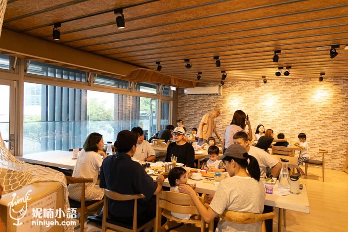 「夢幻旋轉木馬」免費搭!台北超低調親子餐廳藏這,多個遊戲區遛小孩嗨翻 「夢幻旋轉木馬」免費搭!台北超低調親子餐廳藏這,多個遊戲區遛小孩嗨翻