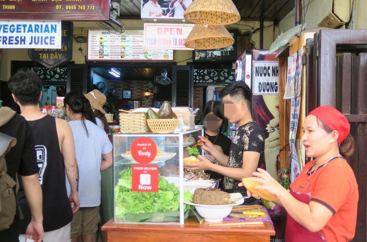 最頂越式法國麵包PK!波登認證「全越南最好吃」VS當地人愛店,口感完整評價 最頂越式法國麵包PK!波登認證「全越南最好吃」VS當地人愛店,口感完整評價