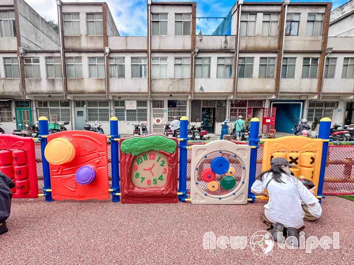 新北「全新公園」開放!全台首座「蘋果主題遊戲場」,超Q溜滑梯、空中步道 新北「全新公園」開放!全台首座「蘋果主題遊戲場」,超Q溜滑梯、空中步道