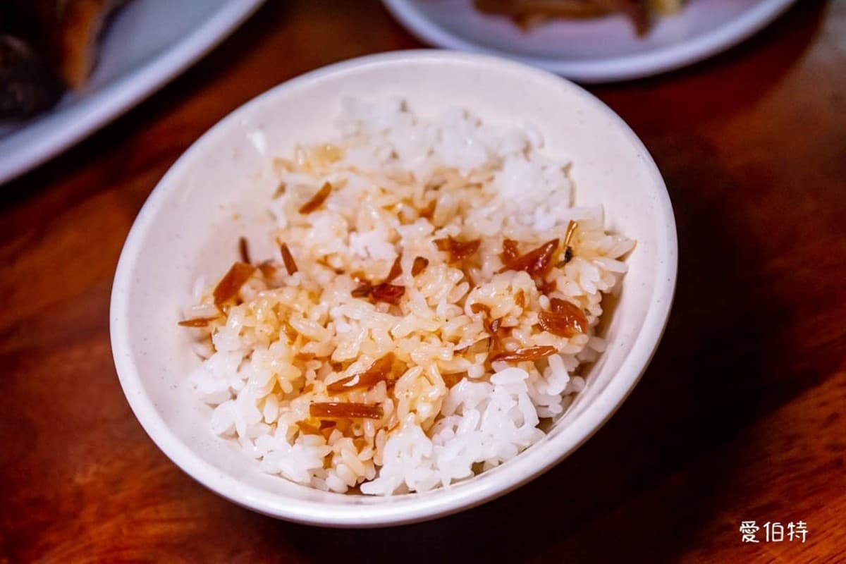 桃園人激推「銷魂廣式燒鵝」!皮脆肉嫩又多汁,超經典「韭菜炒鵝腸」也必吃 桃園人激推「銷魂廣式燒鵝」!皮脆肉嫩又多汁,超經典「韭菜炒鵝腸」也必吃