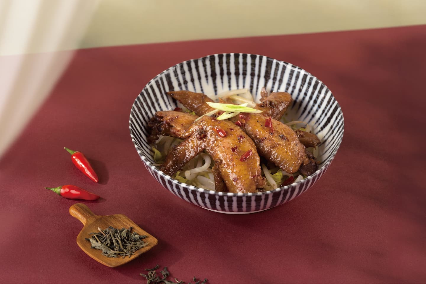 春水堂開賣肉圓了!冬季喝焙香麵茶拿鐵,吃滷雞翅、肉圓,茶湯會推焙茶拿鐵 春水堂開賣肉圓了!冬季喝焙香麵茶拿鐵,吃滷雞翅、肉圓,茶湯會推焙茶拿鐵