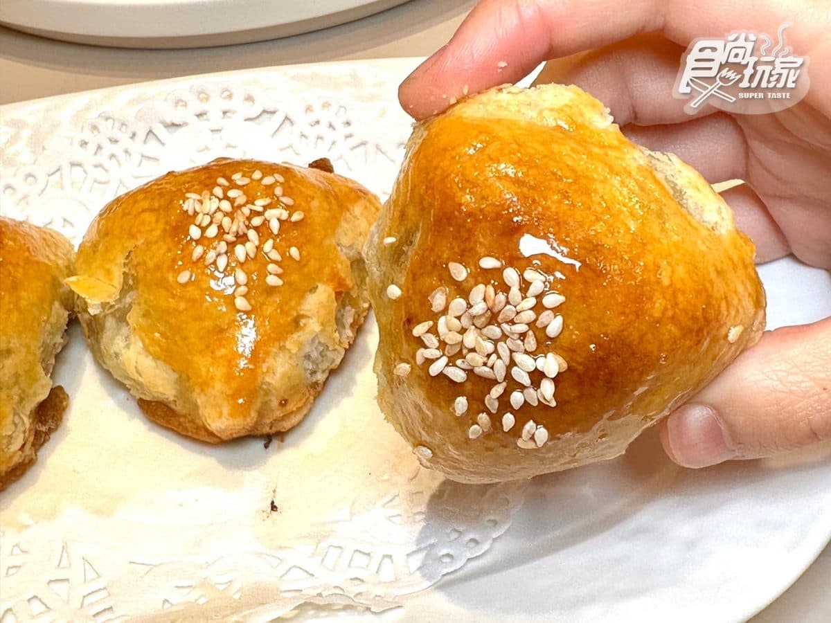 超澎湃6入港點買一送一!新加坡「最美味流沙包」插旗大巨蛋,打卡香港電影牆 超澎湃6入港點買一送一!新加坡「最美味流沙包」插旗大巨蛋,打卡香港電影牆