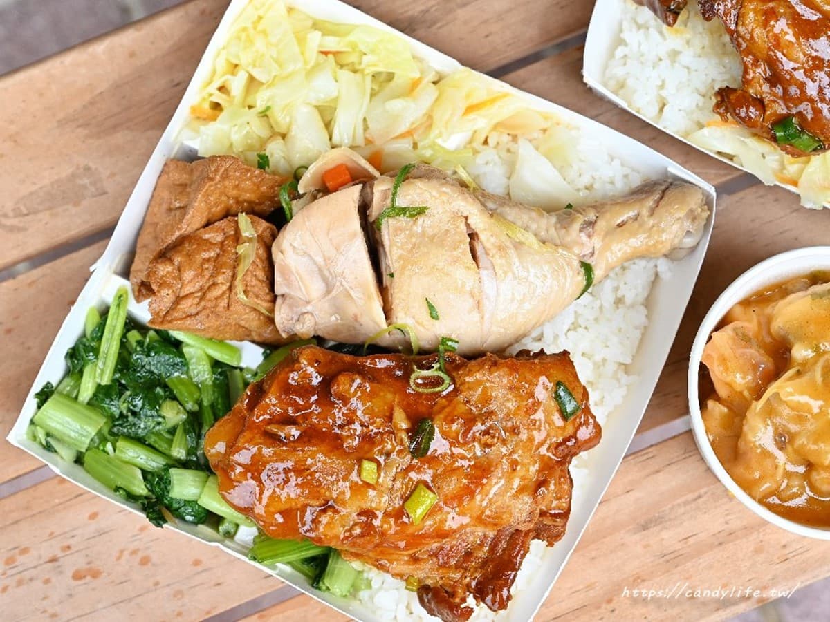 台中人激推「排隊便當」!蒜泥白肉高CP值肉量多,紅燒排骨、蔥油雞腿也必點 台中人激推「排隊便當」!蒜泥白肉高CP值肉量多,紅燒排骨、蔥油雞腿也必點