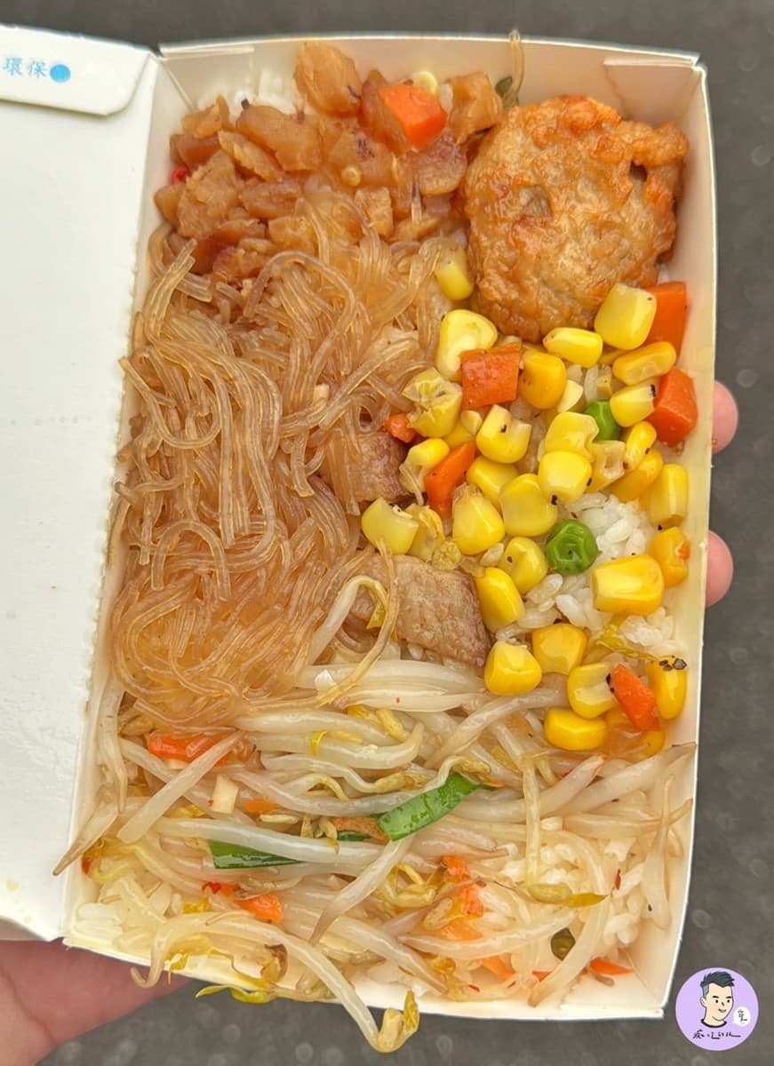 只要65元!佛心價「黃金大雞腿便當」地點曝光,還附3樣菜在地人狂讚 只要65元!佛心價「黃金大雞腿便當」地點曝光,還附3樣菜在地人狂讚