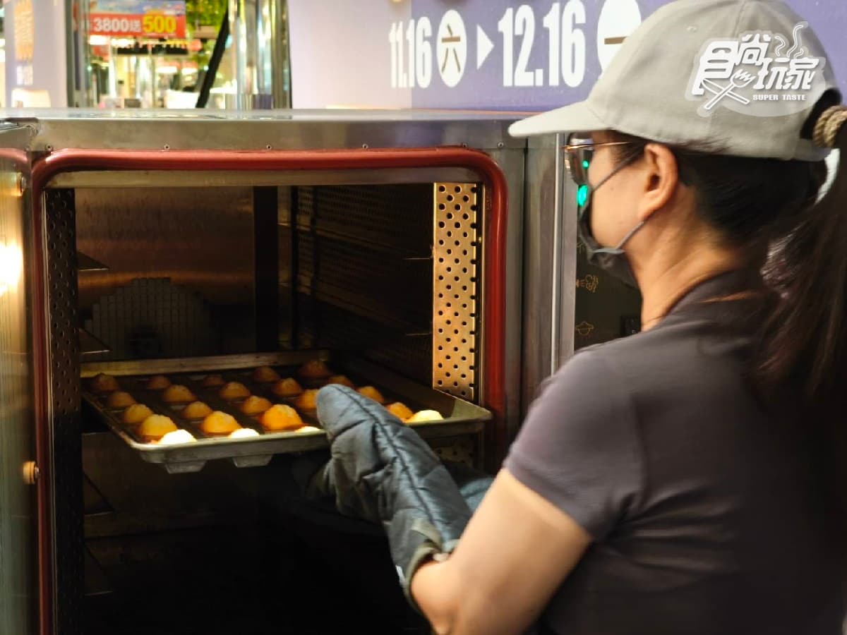 現烤費南雪免費吃!超夯名店快閃5大百貨,還可順手帶「空氣流台式馬卡龍」 現烤費南雪免費吃!超夯名店快閃5大百貨,還可順手帶「空氣流台式馬卡龍」