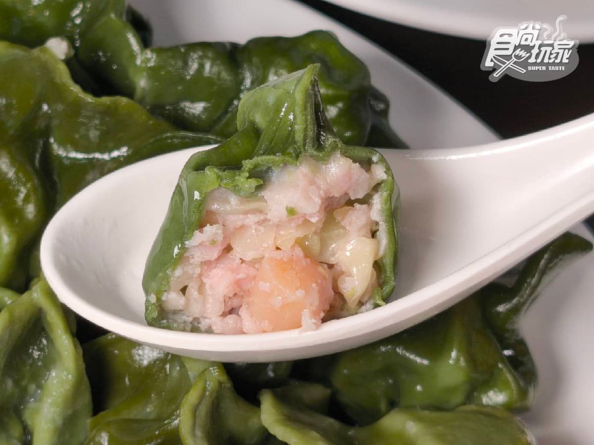 台北人氣最狂水餃店!海味爆棚「干貝水餃」、肥碩韭菜水餃,排到天荒地老也要吃(中獎公布) 台北人氣最狂水餃店!海味爆棚「干貝水餃」、肥碩韭菜水餃,排到天荒地老也要吃(中獎公布)