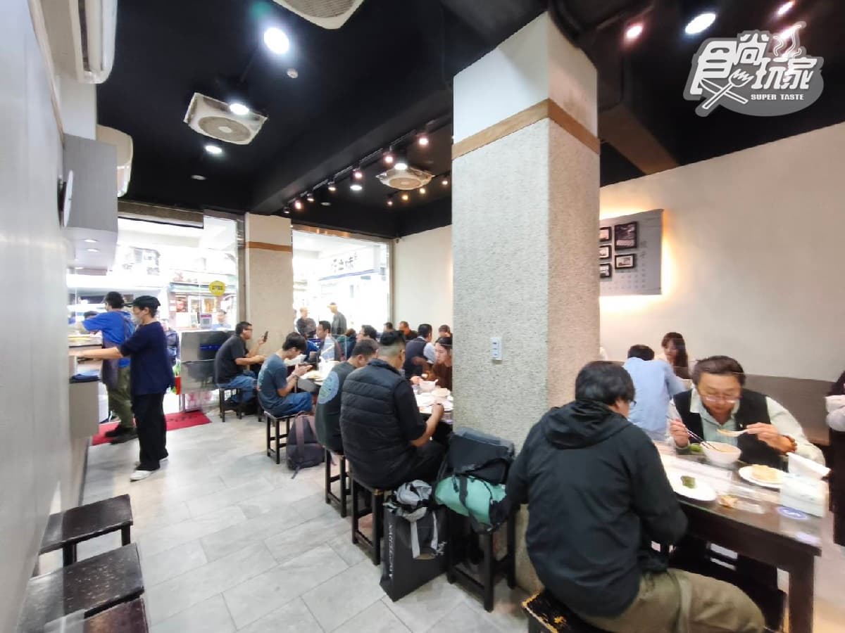 台北人氣最狂水餃店!海味爆棚「干貝水餃」、肥碩韭菜水餃,排到天荒地老也要吃(中獎公布) 台北人氣最狂水餃店!海味爆棚「干貝水餃」、肥碩韭菜水餃,排到天荒地老也要吃(中獎公布)