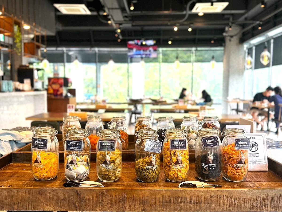 基隆竟有超美清水模旅店!入住現賺近1,500,享海科館、礦坑園區免費玩 基隆竟有超美清水模旅店!入住現賺近1,500,享海科館、礦坑園區免費玩