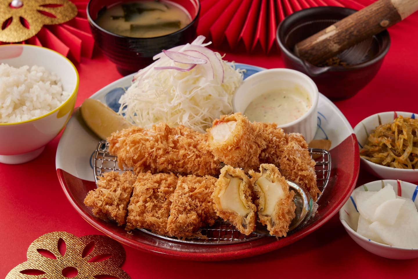 送酥炸大牡蠣!290元起爽嗑「銀座杏子豬排」,白飯、湯品、高麗菜無限續 送酥炸大牡蠣!290元起爽嗑「銀座杏子豬排」,白飯、湯品、高麗菜無限續