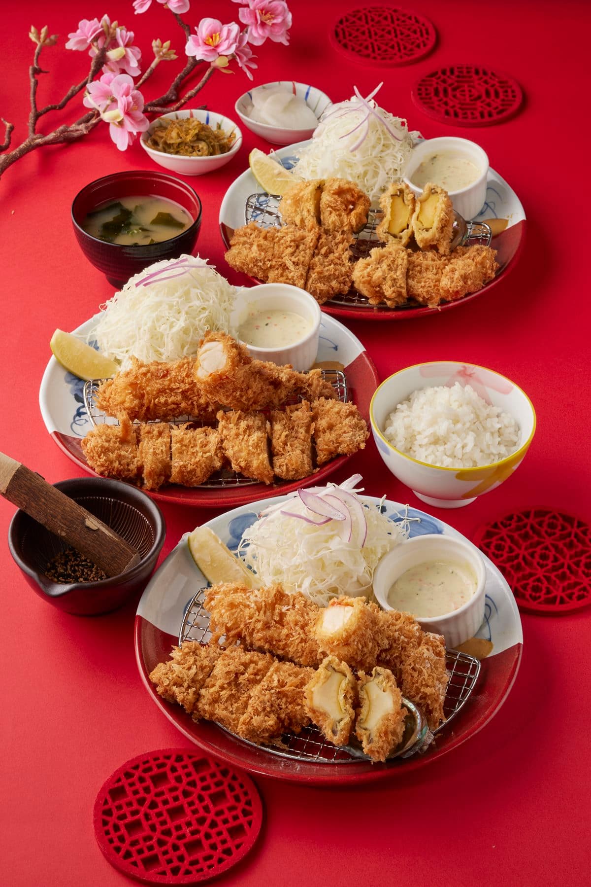 送酥炸大牡蠣!290元起爽嗑「銀座杏子豬排」,白飯、湯品、高麗菜無限續 送酥炸大牡蠣!290元起爽嗑「銀座杏子豬排」,白飯、湯品、高麗菜無限續