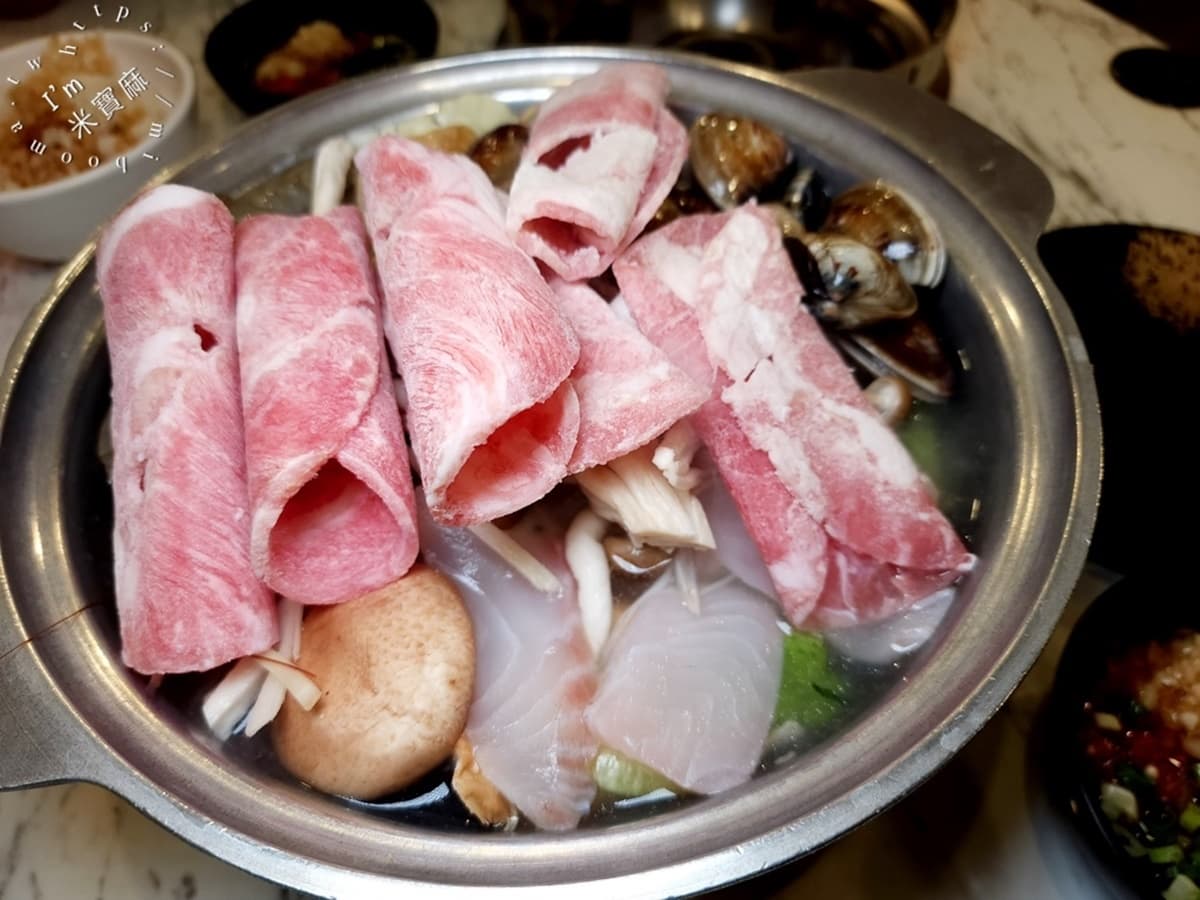150元起吃到飽!4.9星「平價小火鍋」爽嗑滷肉飯、古早味零食、霜淇淋 150元起吃到飽!4.9星「平價小火鍋」爽嗑滷肉飯、古早味零食、霜淇淋