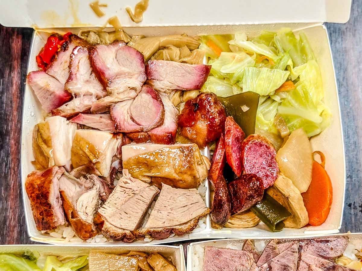 超狂「炸全雞便當」!桃園最強便當7家:日銷3000份、上班族最愛秒殺款 超狂「炸全雞便當」!桃園最強便當7家:日銷3000份、上班族最愛秒殺款