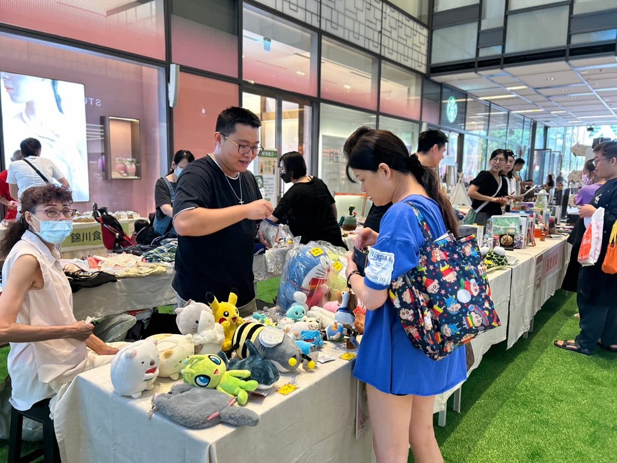 4大市集搶先看!「這天起」開逛28攤銅板價好物,還有年貨、萌寵市集快筆記 4大市集搶先看!「這天起」開逛28攤銅板價好物,還有年貨、萌寵市集快筆記