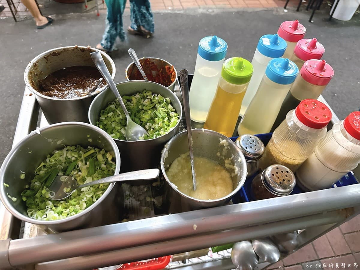 台中三大沙茶火鍋之一!30年老店人氣超夯,宜蘭特色酸菜肉、黃金豆皮都必點 台中三大沙茶火鍋之一!30年老店人氣超夯,宜蘭特色酸菜肉、黃金豆皮都必點