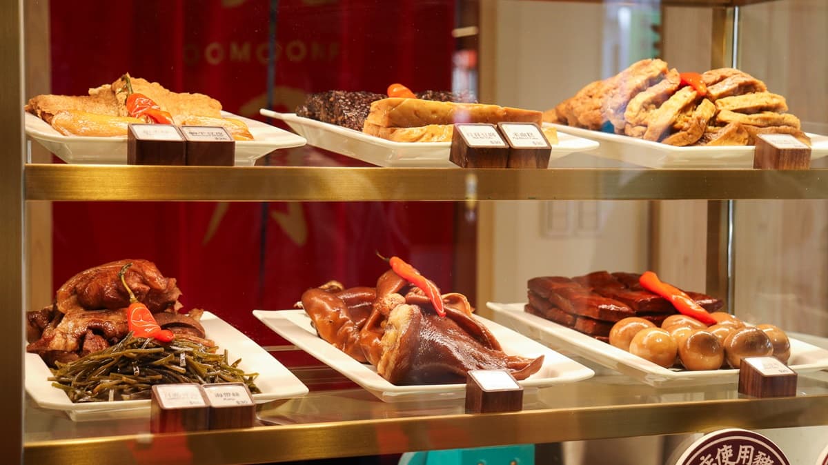 全台首間「雙月食品」回來了!連3天免費送油飯,加碼搶吃「林聰明砂鍋水餃」 全台首間「雙月食品」回來了!連3天免費送油飯,加碼搶吃「林聰明砂鍋水餃」