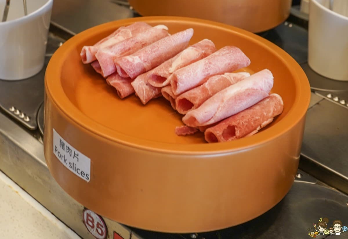 318元起「迴轉火鍋吃到飽」!超過40種食材隨你選,白飯、飲料、冰品無限拿 318元起「迴轉火鍋吃到飽」!超過40種食材隨你選,白飯、飲料、冰品無限拿