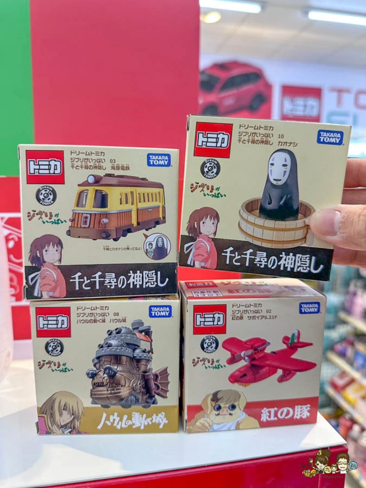 全台首間TOMICA主題店!天花板酷炫跑道+車頭燈會發光,多美汽車迷快朝聖 全台首間TOMICA主題店!天花板酷炫跑道+車頭燈會發光,多美汽車迷快朝聖