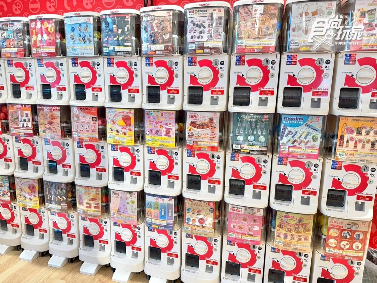 「萬代扭蛋店」插旗信義區!400台扭蛋機超好逛,必收9公分蠟筆小新 「萬代扭蛋店」插旗信義區!400台扭蛋機超好逛,必收9公分蠟筆小新