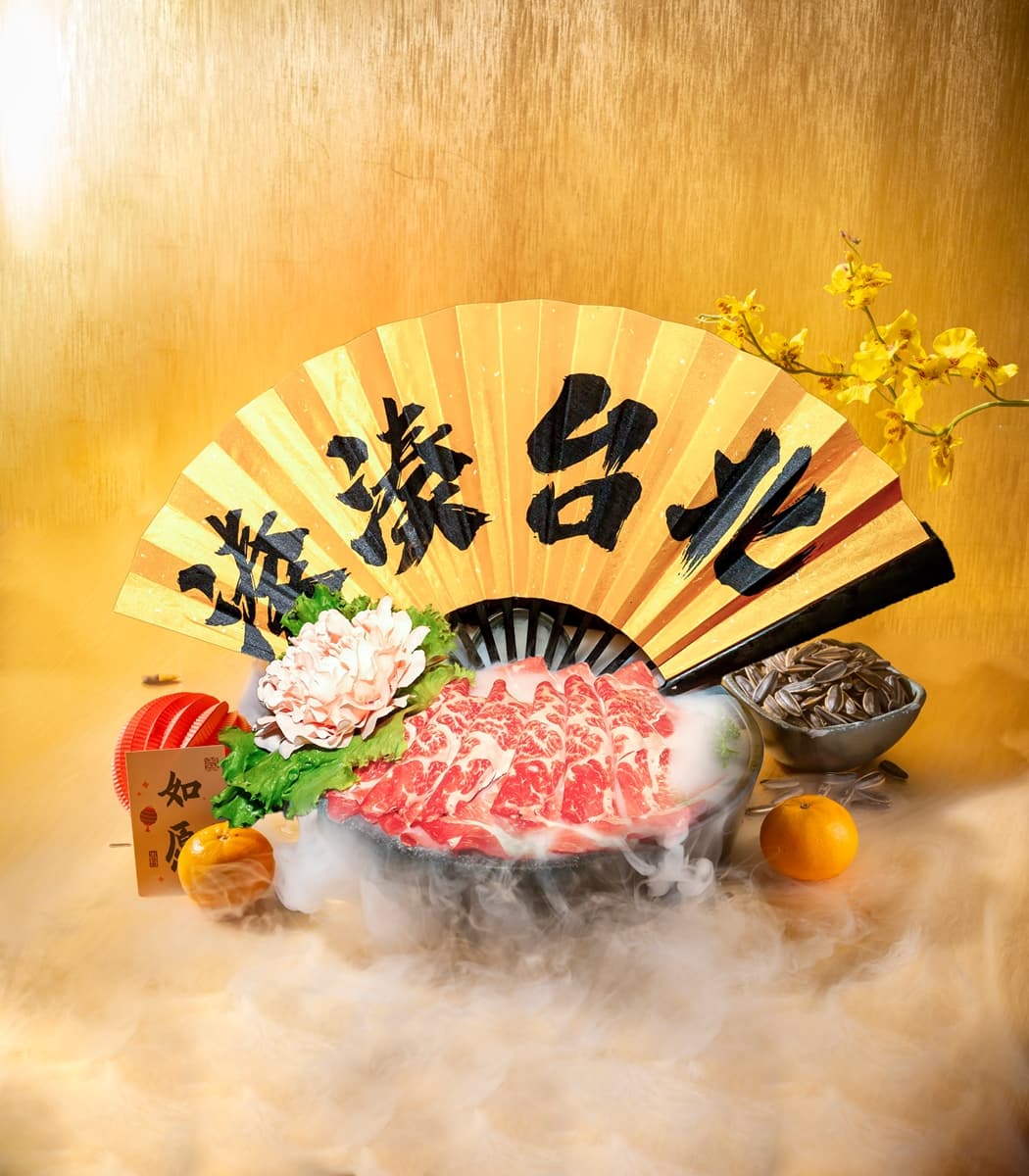 用餐現折500元!浮誇系火鍋全新「櫻花鍋」美到捨不得吃,必點巨無霸牛豚拼盤 用餐現折500元!浮誇系火鍋全新「櫻花鍋」美到捨不得吃,必點巨無霸牛豚拼盤